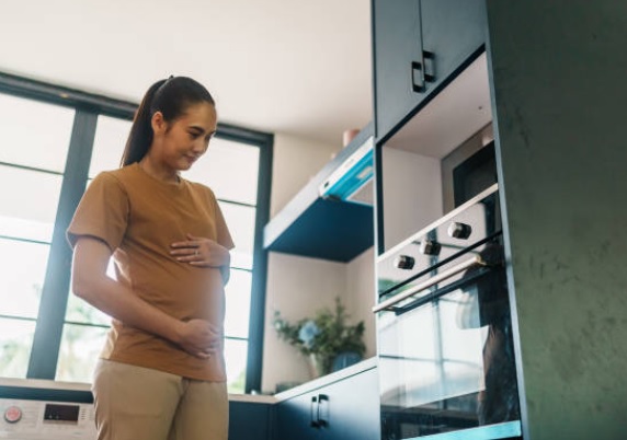 Illustration accompanying rest and support in early pregnancy