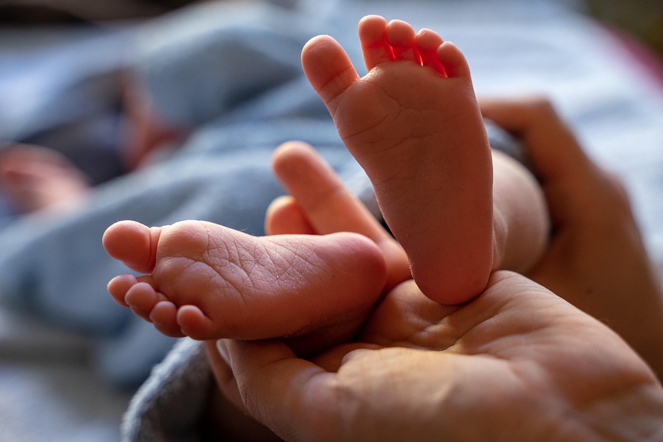 Baby Reflux: 3 Helpful Checks Before Trying a Video Tip